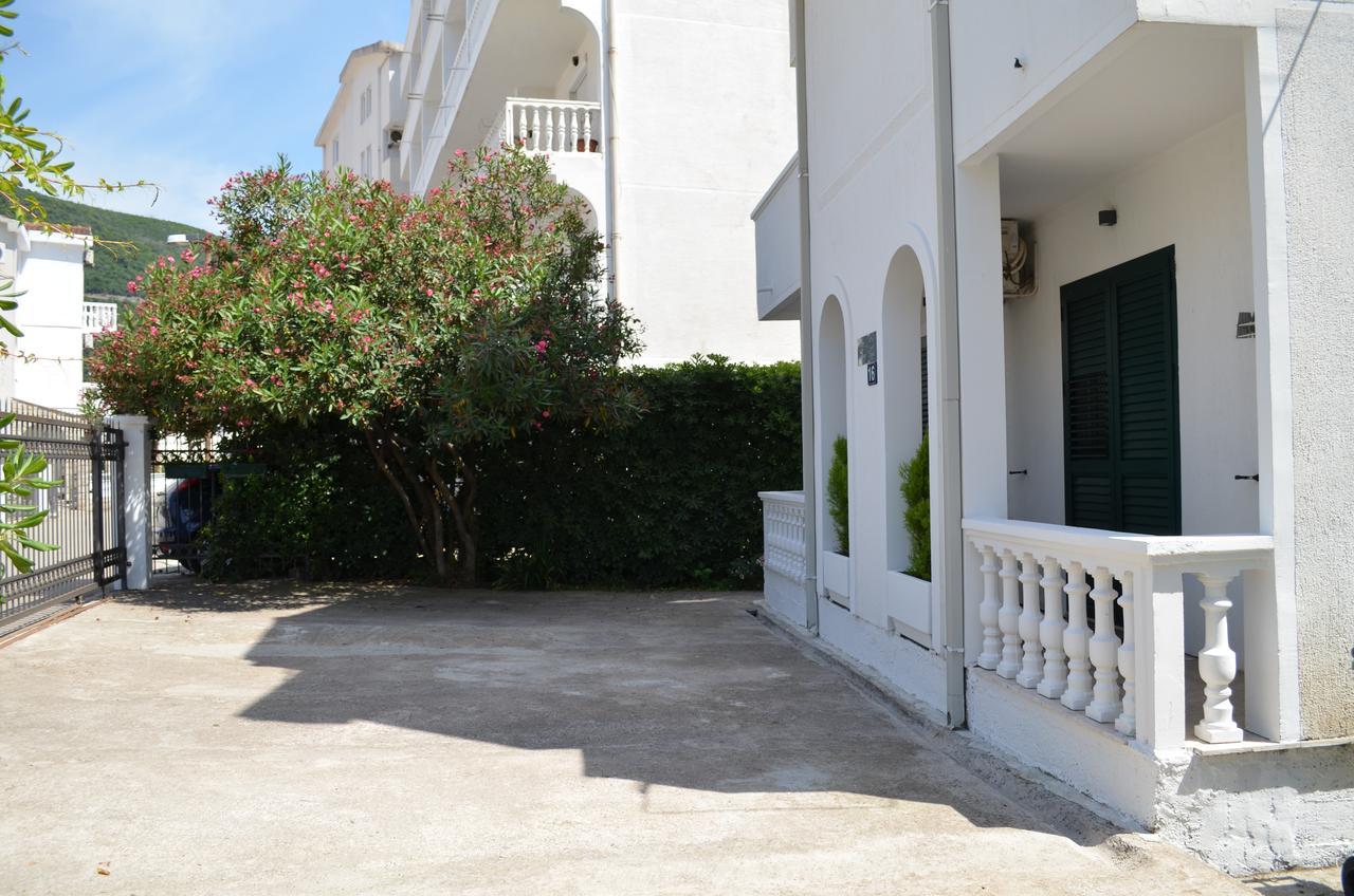 Amarillo Apartments Budva Exterior photo